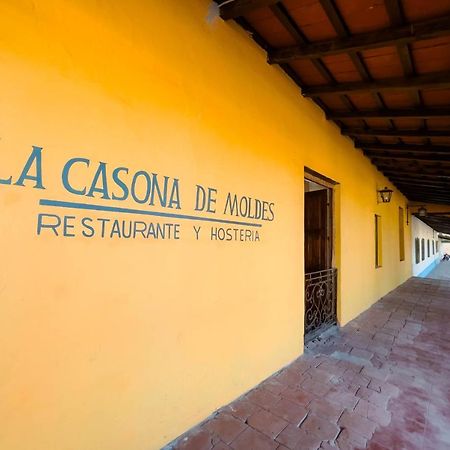 ホテル La Casona De Moldes Coronel Moldes エクステリア 写真