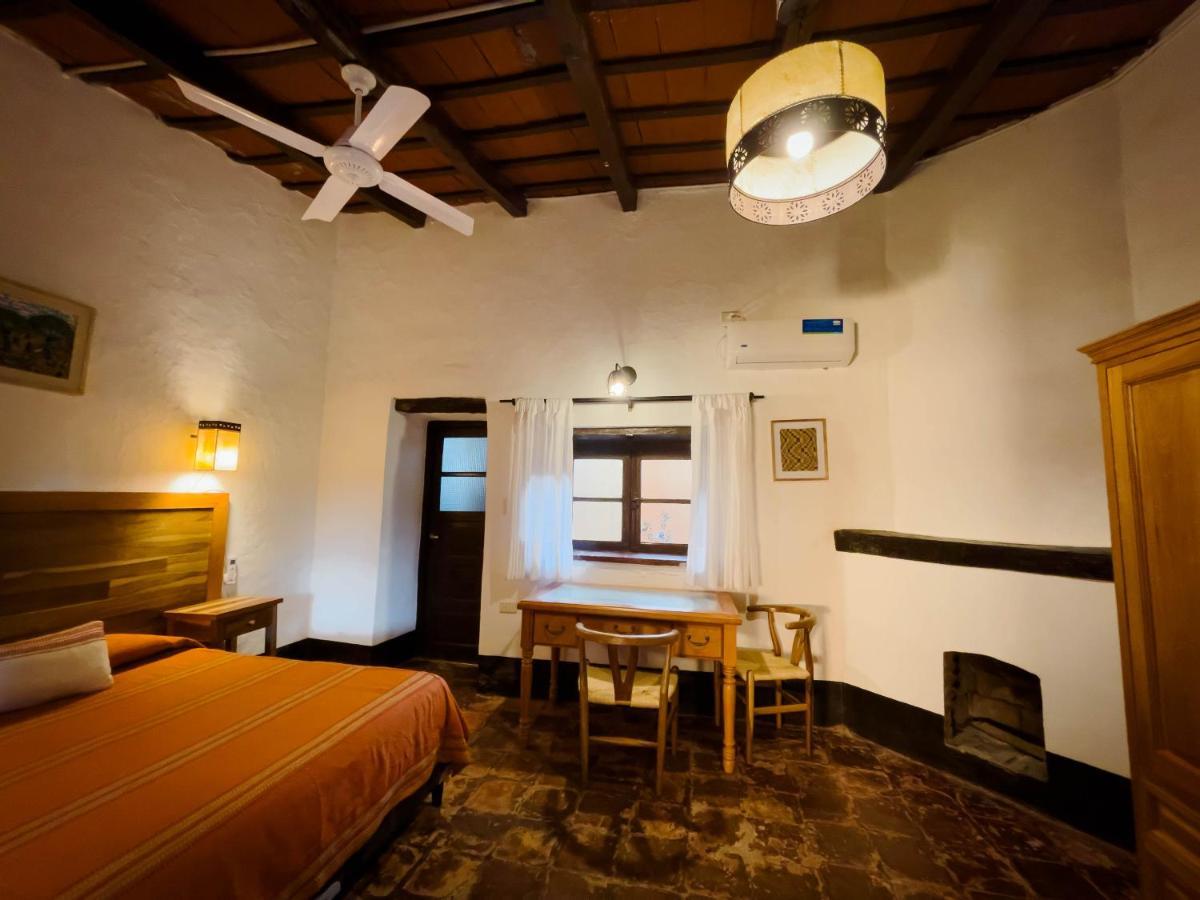ホテル La Casona De Moldes Coronel Moldes エクステリア 写真