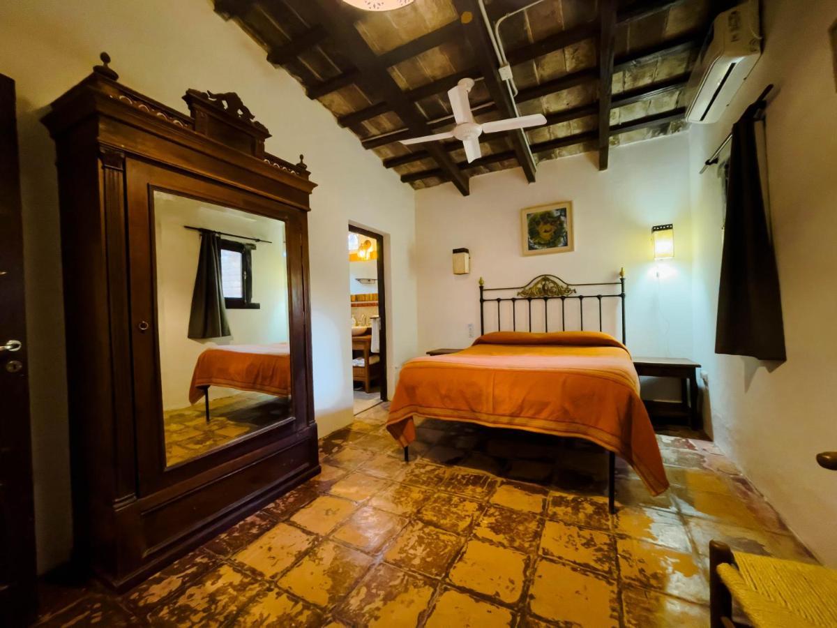 ホテル La Casona De Moldes Coronel Moldes エクステリア 写真