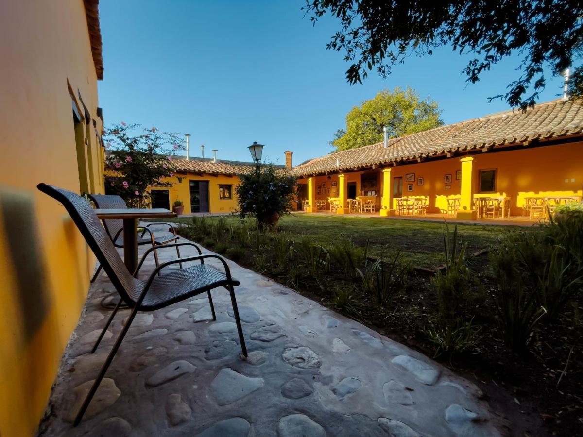 ホテル La Casona De Moldes Coronel Moldes エクステリア 写真