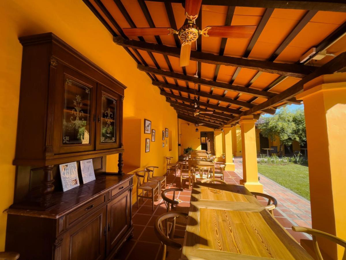 ホテル La Casona De Moldes Coronel Moldes エクステリア 写真
