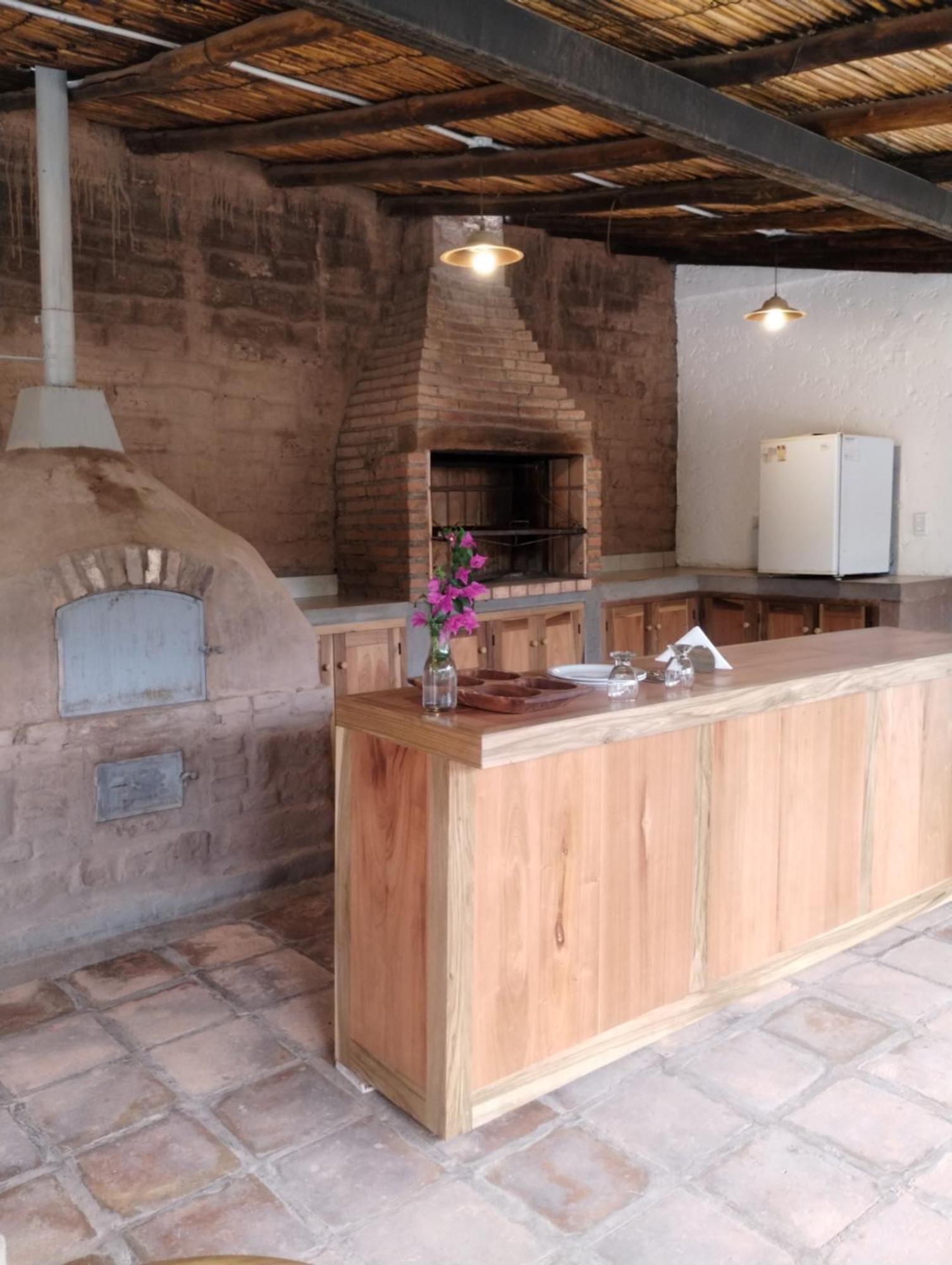 ホテル La Casona De Moldes Coronel Moldes エクステリア 写真
